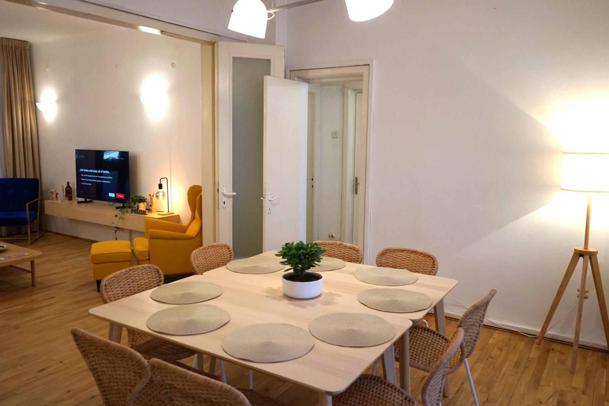 Spacious 3Br, 2Bt With 5 Balconies Бухарест Екстер'єр фото